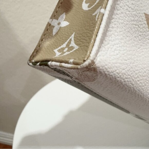Authentic Louis Vuitton Toiletry Pouch 26 Monogram Giant Khaki Green White - Picture 9 of 16